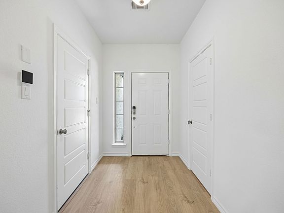 5th image of 504-506 Trailhead Ln