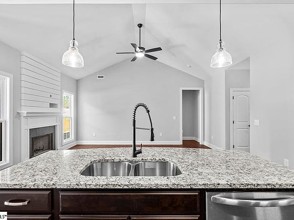 4th image of 206 Palmetto Farms Way
