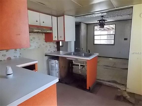 3rd image of 301 S Washington Ave
