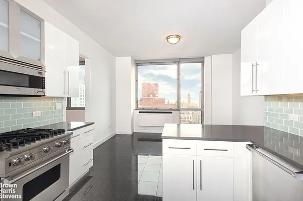 Rented by Brown Harris Stevens | media 6