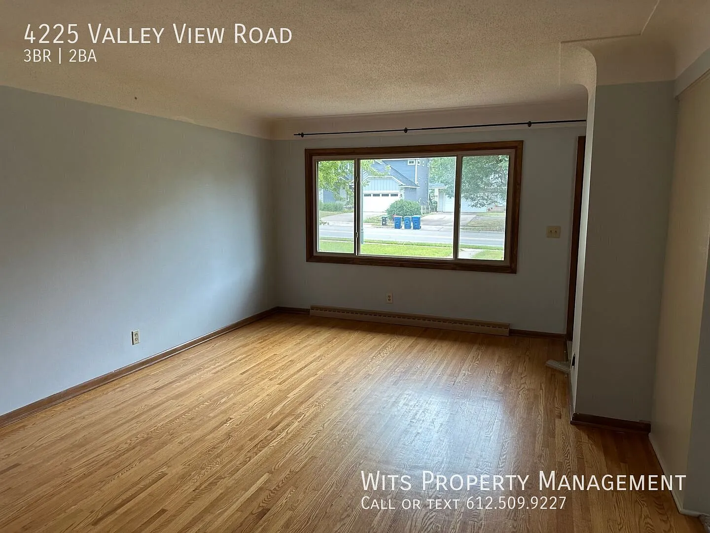 Refreshed 3 BR / 2 BA Duplex in Prime Edina Location! — Photo 4
