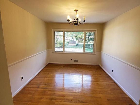 4th image of 311 Fernwood Dr