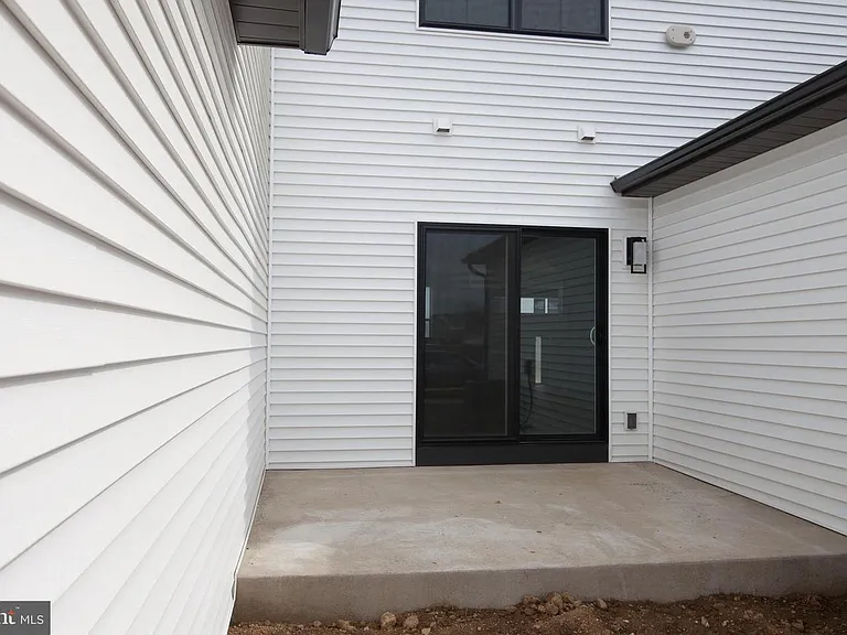 313 Estate Dr — Photo 33