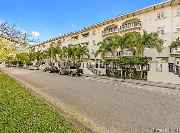 2nd image of 50 Alhambra Cir APT 303