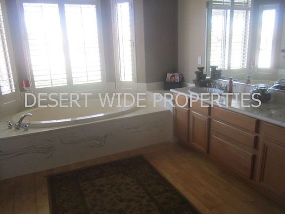 4th image of 3921 E Flossmoor Ave