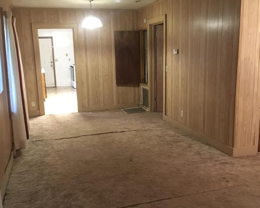 1st image of 307 E Illinois Ave