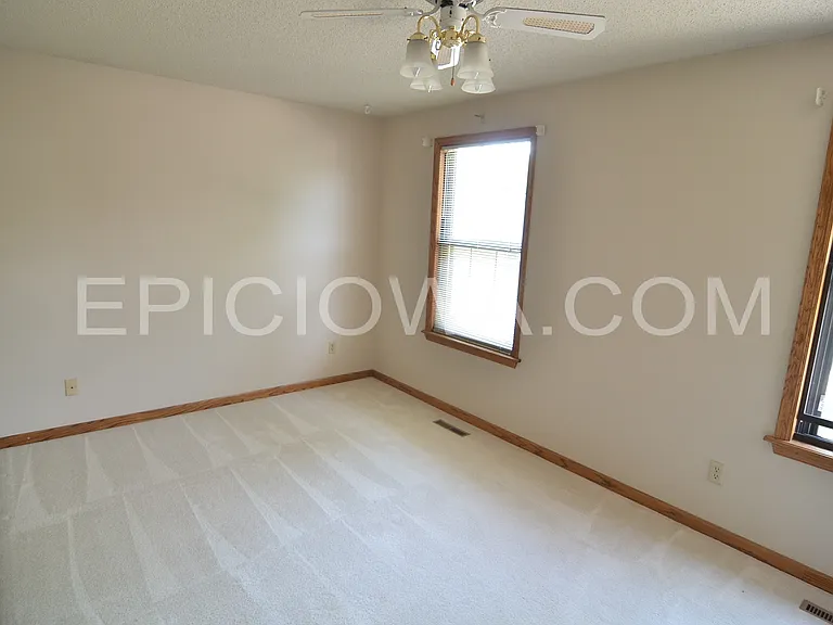 372 Willshire Ct NE — Photo 16