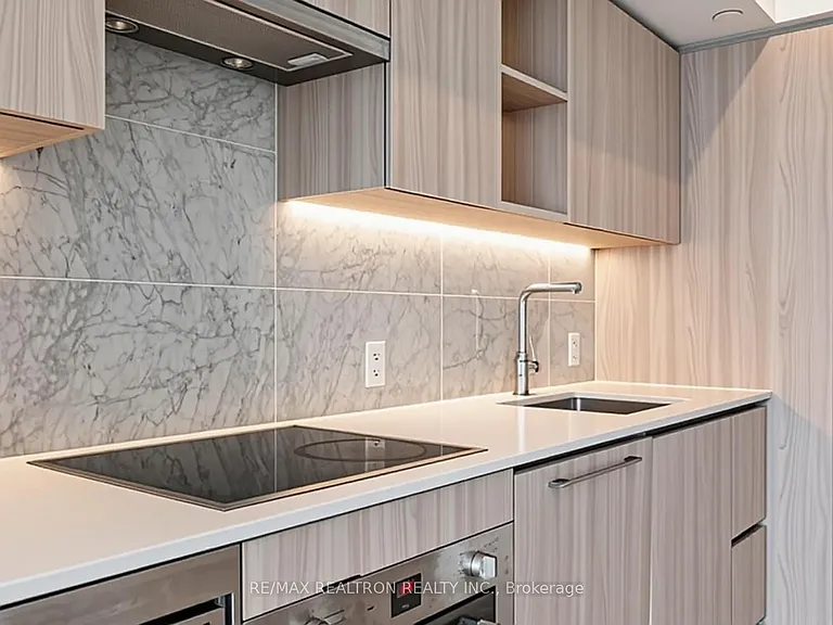 19 Bathurst St #1216 — Photo 8