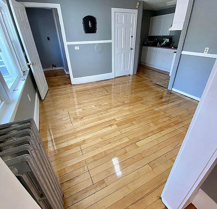 2nd image of 18 Forest St