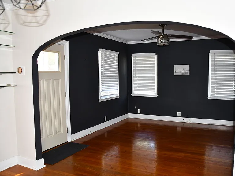629 W Culver Ave — Photo 6