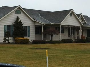 24120 Smith Rd, Wellington, OH 44090