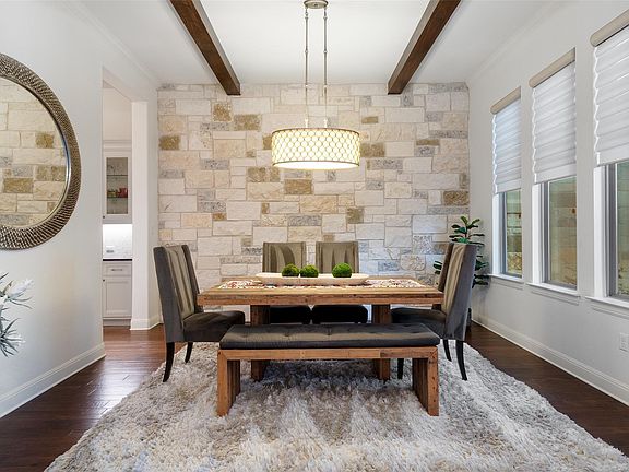 5th image of 4113 Sugarloaf Dr