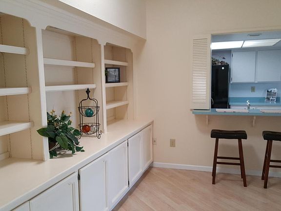 3rd image of 10809 W Cameo Dr