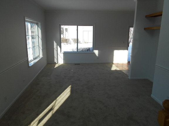 3rd image of 323 Abington Woods Dr #60