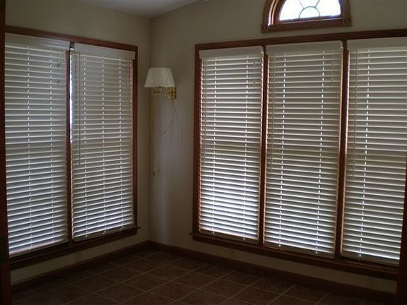 3rd image of 108 Stoneridge Ct