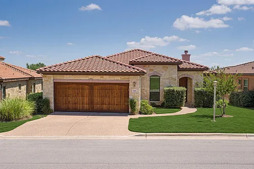 104 Cedar Glen Cv Photo 1