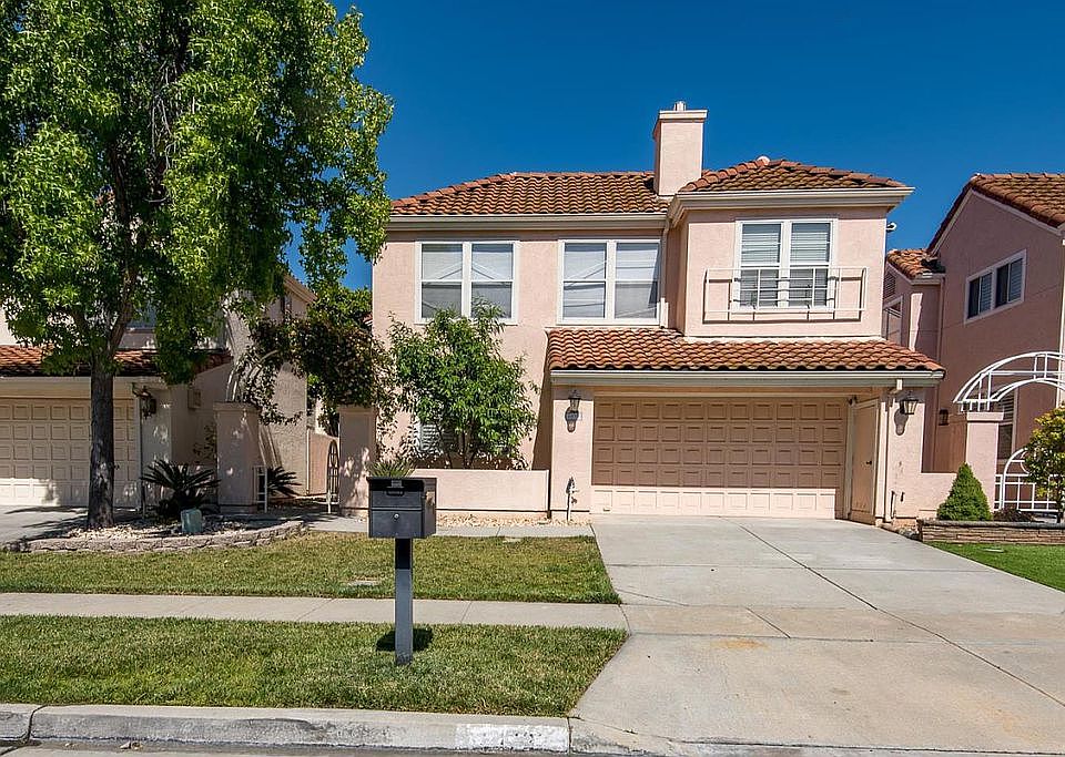 1st image of 2972 Calle De Las Flores