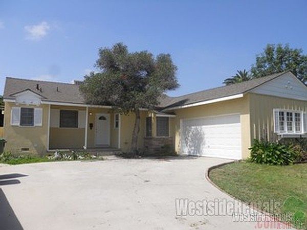 1st image of 20130 Archwood St
