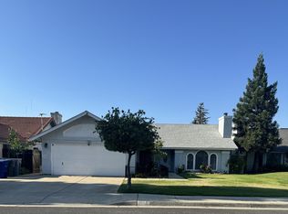 1723 Locust Ave, Clovis, CA 93611