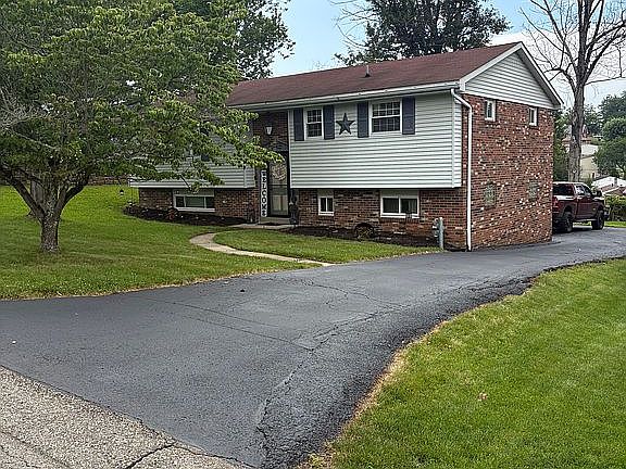 2nd image of 286 Hazelwood Dr