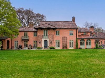 125 N Westview Dr, Winston Salem, NC, 27104