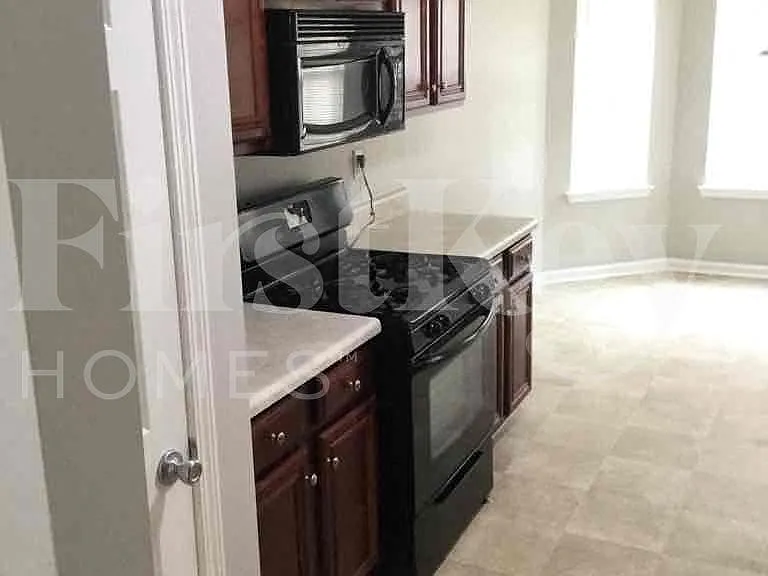50 Greenway Dr — Photo 7
