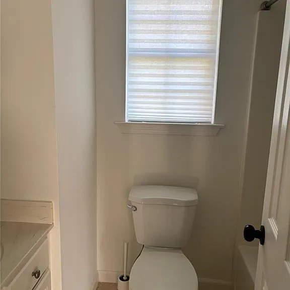 300 Harcourt Pl — Photo 29