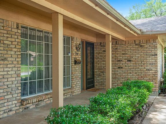 3rd image of 7244 Martha Ln