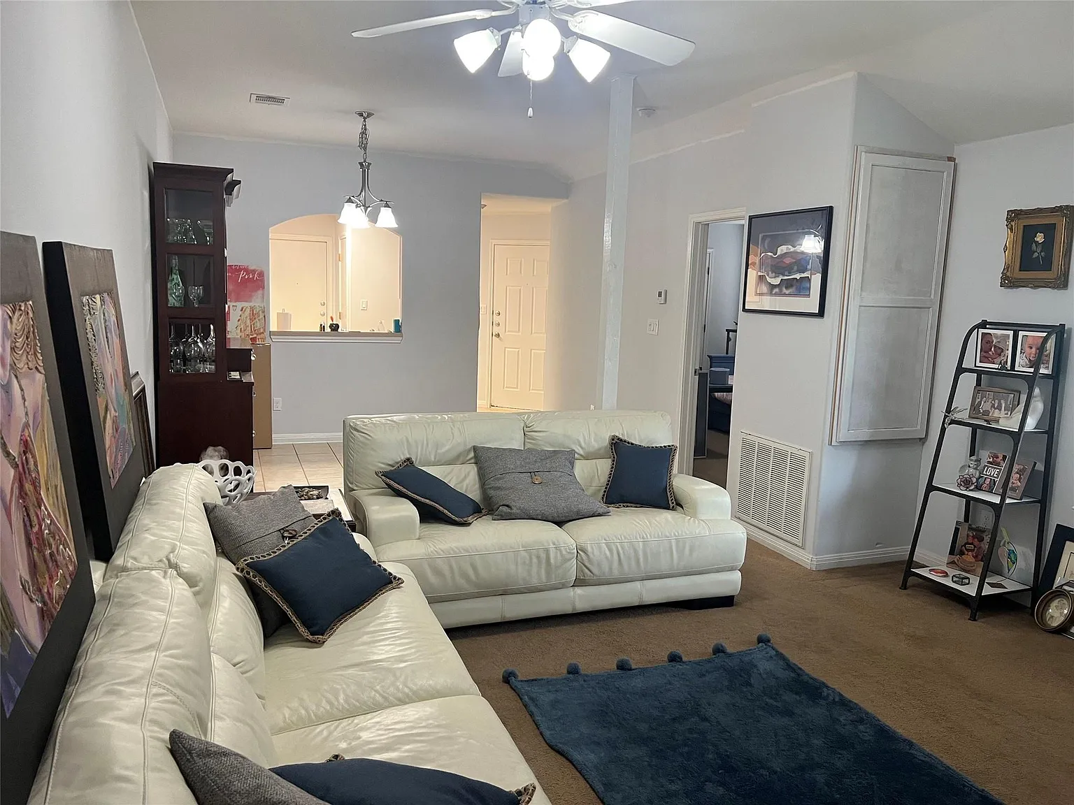 2 bed, 2.0 bath, 1000 sqft, $1,299 — Photo 1