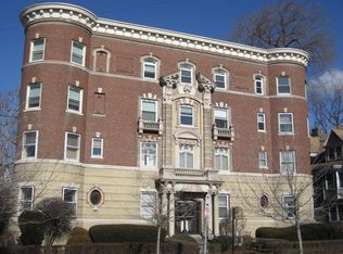 457 Washington St APT 10, Newton, MA 02458