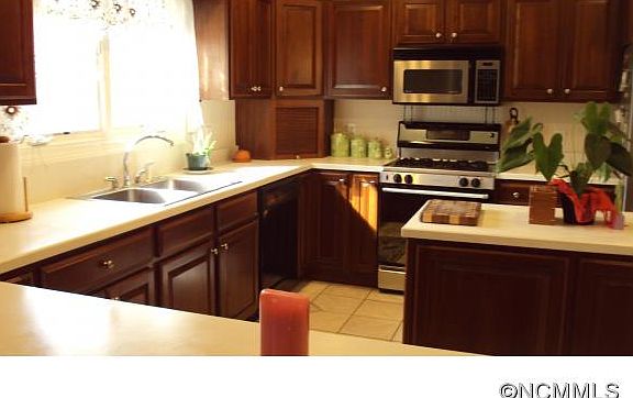 4th image of 57 Eastmoor Dr