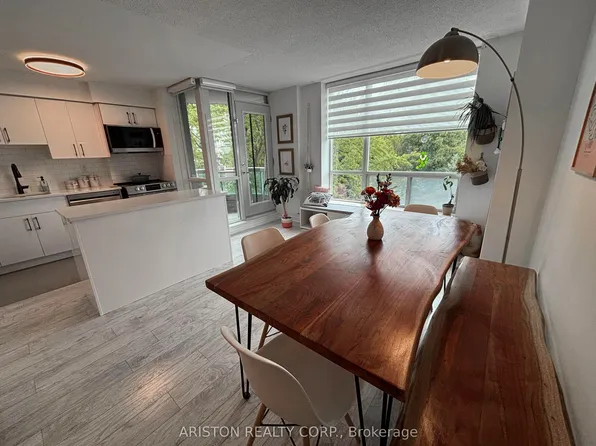 745 New Westminster Dr Unit 409, Vaughan, ON L4J 8J9