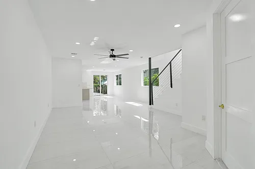 1213 W Las Olas Blvd Photo 1