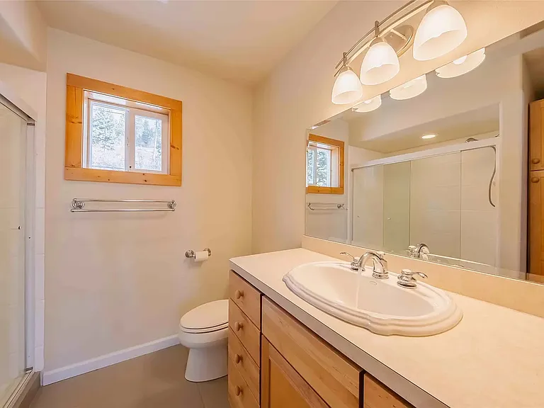 34087 Warren Ln — Photo 8