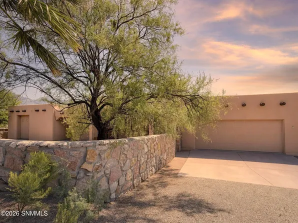 8925 Bougainvillea Ct, Las Cruces, NM 88011