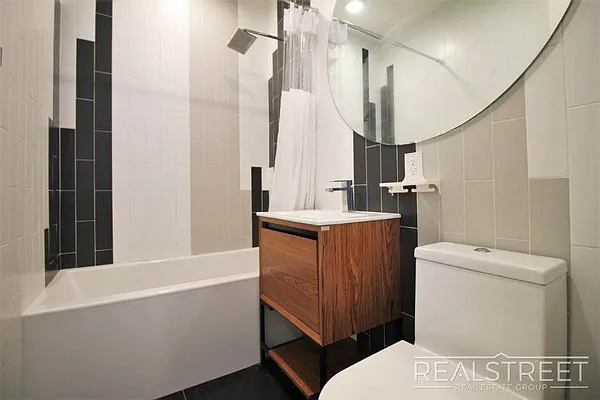 Rented by Real Street Inc | media 7