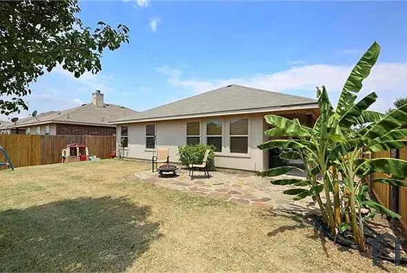 2026 Kingsbridge Dr — Photo 8