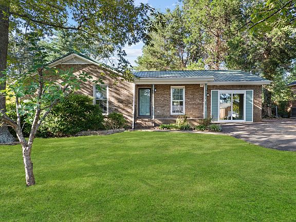 4th image of 225 Millstone Cir