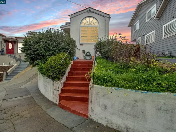 3004 E 29th St, Oakland, CA 94601