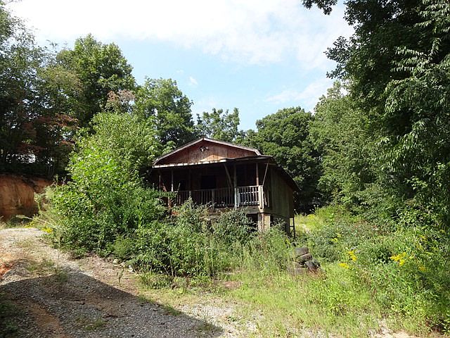 2nd image of 140 Sherrill Rd