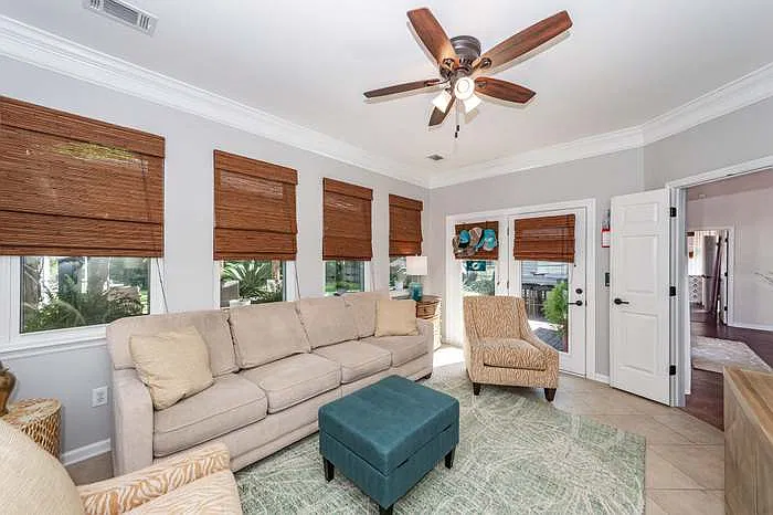 136 Oak Bluff Rd — Photo 24