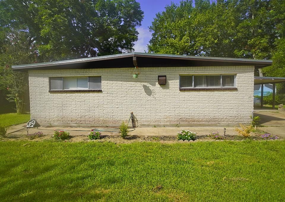 1st image of 107 Southern Oaks Dr