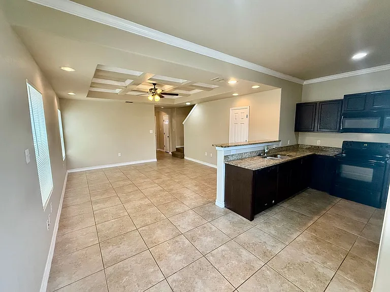 5742 Golf Hts — Photo 10