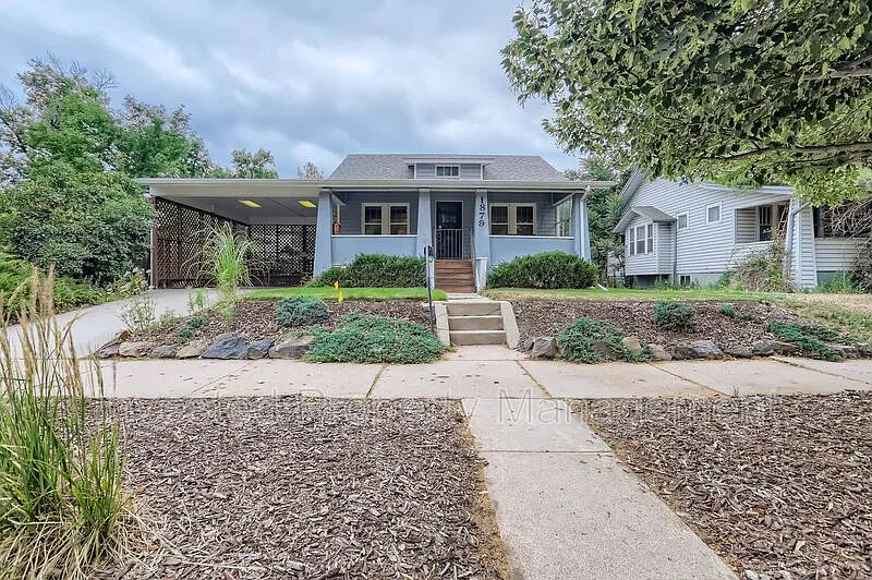 3 bed, 2.0 bath, 1462 sqft, $2,950 — Photo 2