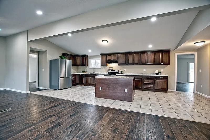 1st image of 24689 Minuteman Dr #1