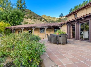 2100 Stunt Rd, Calabasas, CA 91302