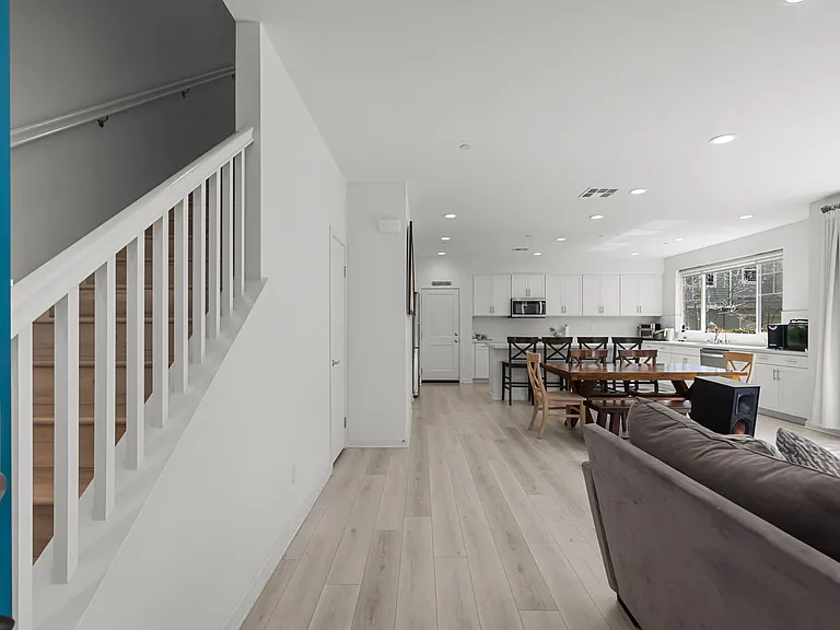 122 Red Brick Dr #6 — Photo 13
