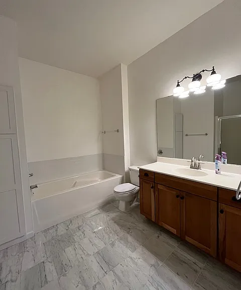270 4th St E #401 — Photo 12