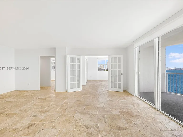 1420 Brickell Bay Dr #1401A — Photo 9