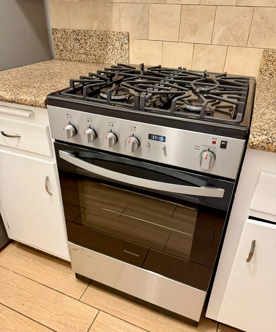 2 bed, 750 sqft, $2,595 — Photo 4